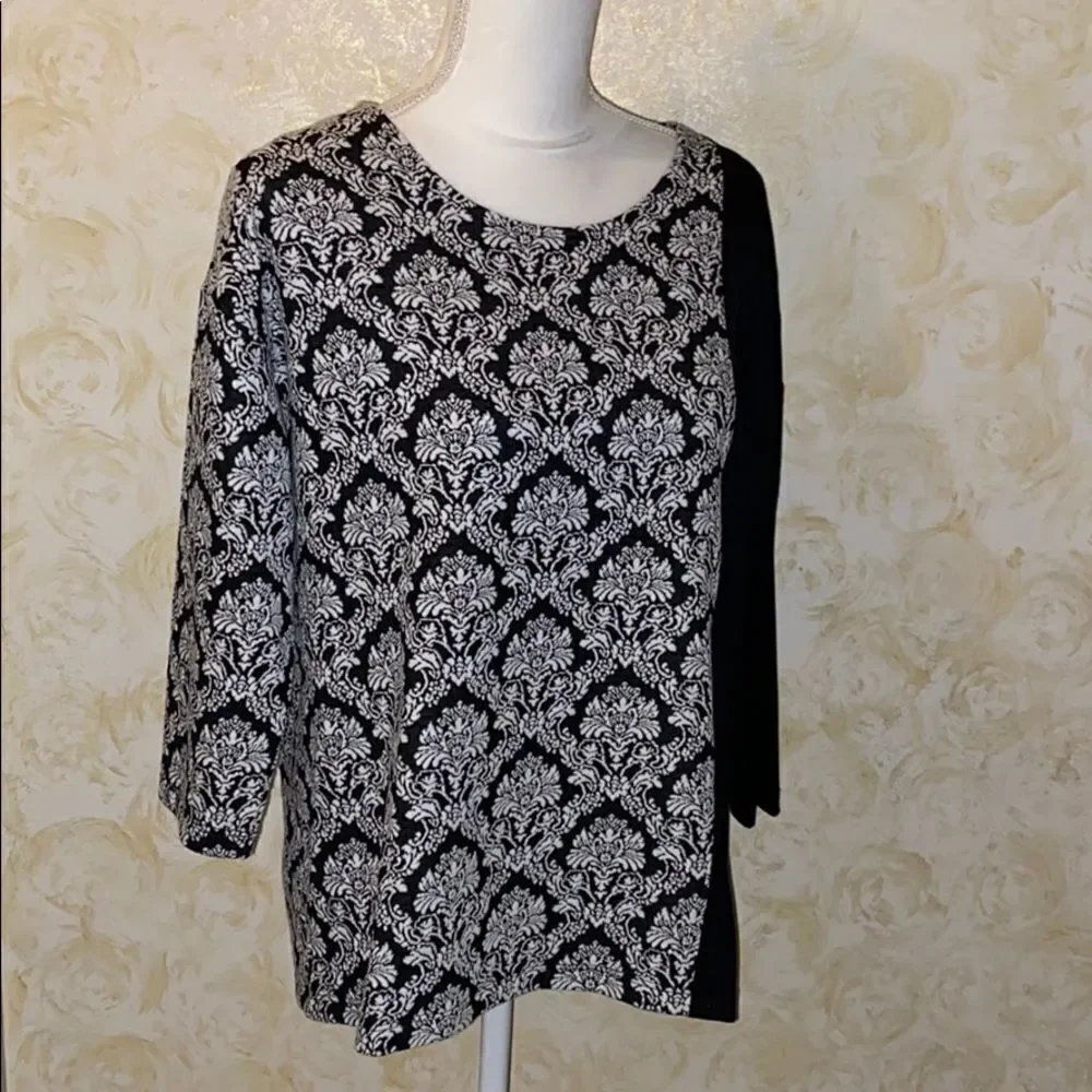 Beautiful Chico’s Top!! - Picture 2 of 5